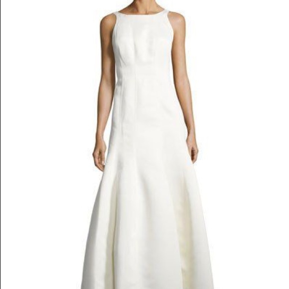 NWT Halston Heritage Eggshell Mermaid Gown